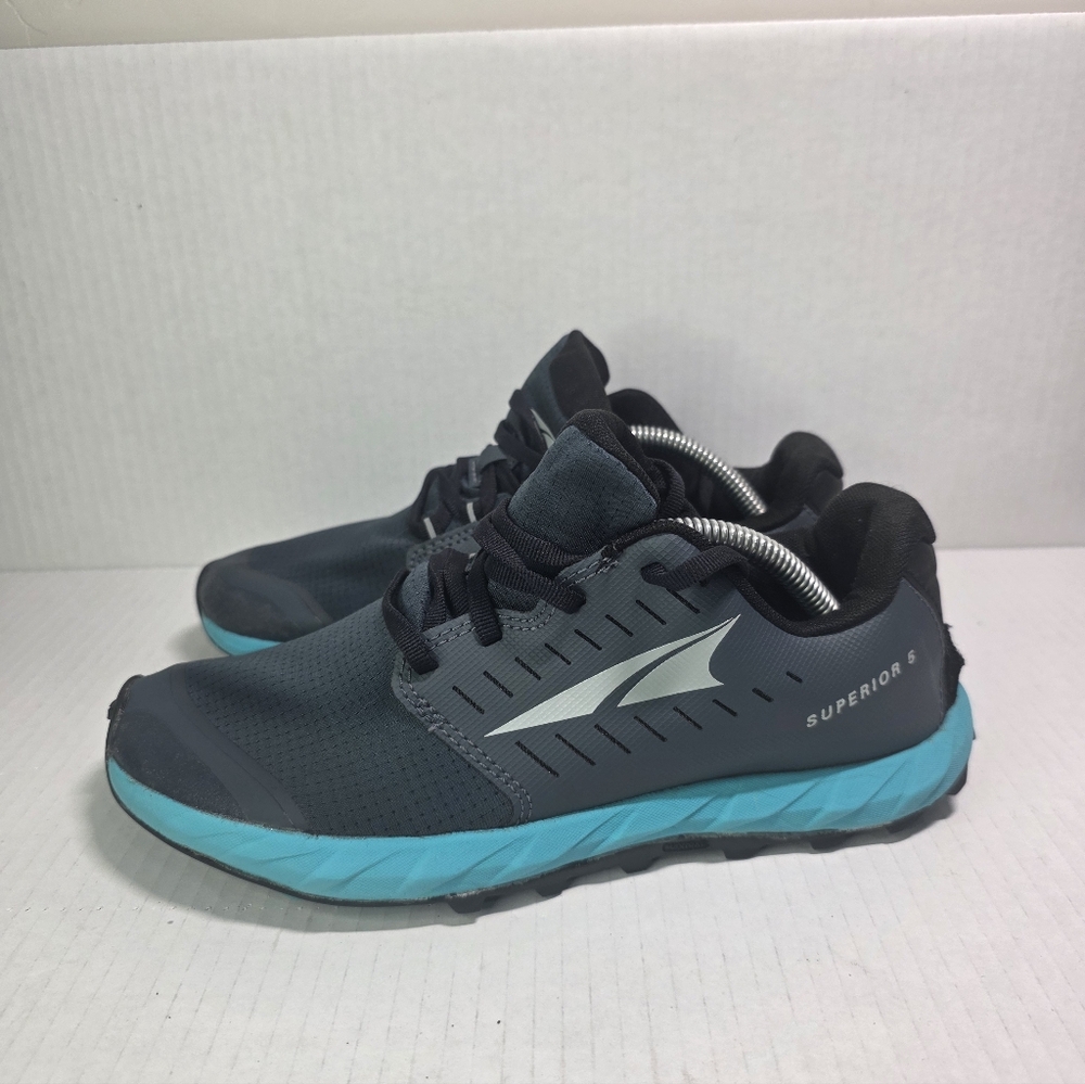 Altra Superior 5 Athletic Shoes - Dark Gray and Teal
